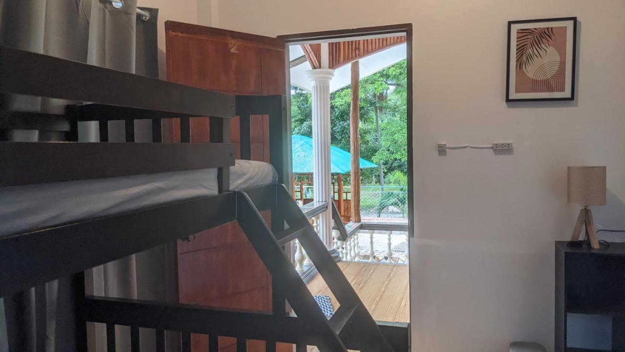 Maya Guest House - Sipaway Island San Carlos  Esterno foto